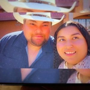 Meet your Posher, Larissa